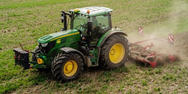 Zappatrice con spostamento idraulico o manuale: qual è la migliore?
